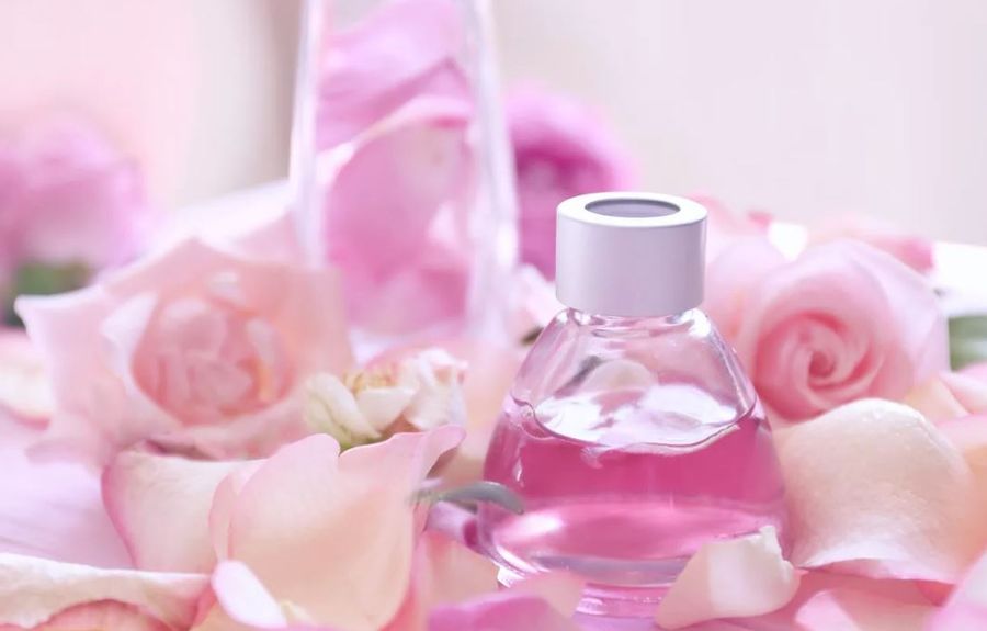 Использование розового масла для лица