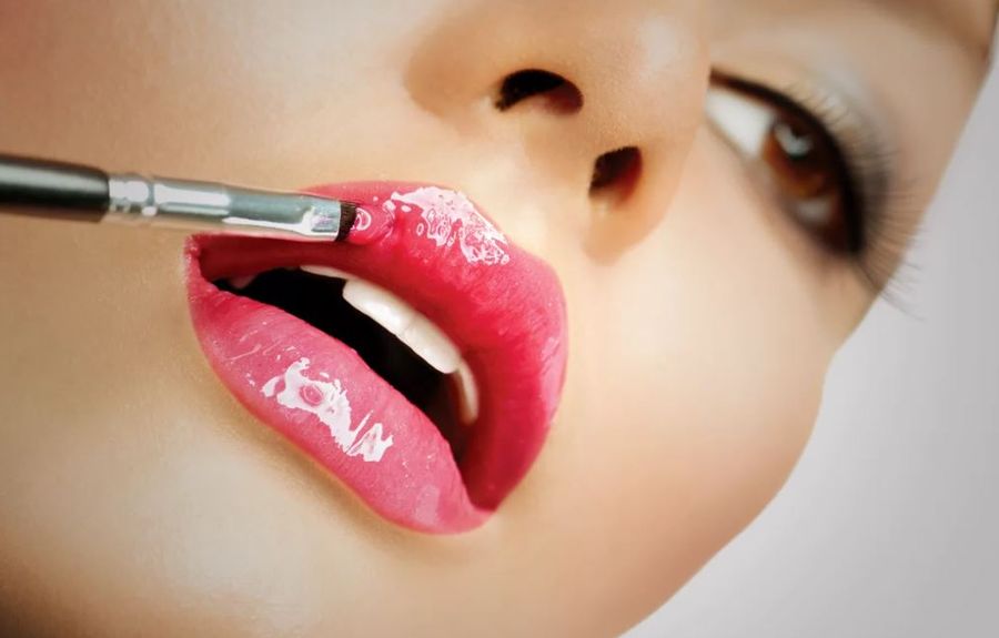 Как правильно сделать макияж губ