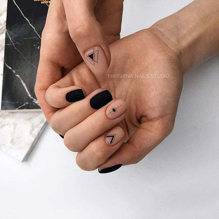 Черный маникюр 2021 - актуальные фото новинок модного дизайна ногтей