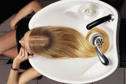 Как правильно мыть и сушить волосы?