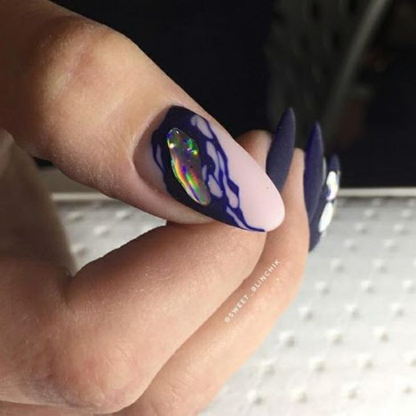 Новинки маникюра 2019-2020 - техника отрывания единорога или жидкий металл на ногтях. Фото модных и красивых сочетаний на короткие и длинные ногти