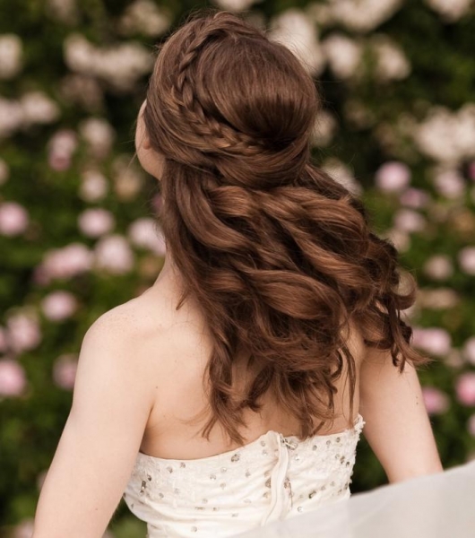Свадебные прически на длинные волосы: новости 2019